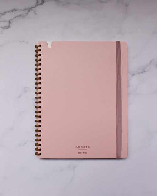 Cuaderno Kokuyo Soft Ring Soooofa A5, con aro blando color rosa